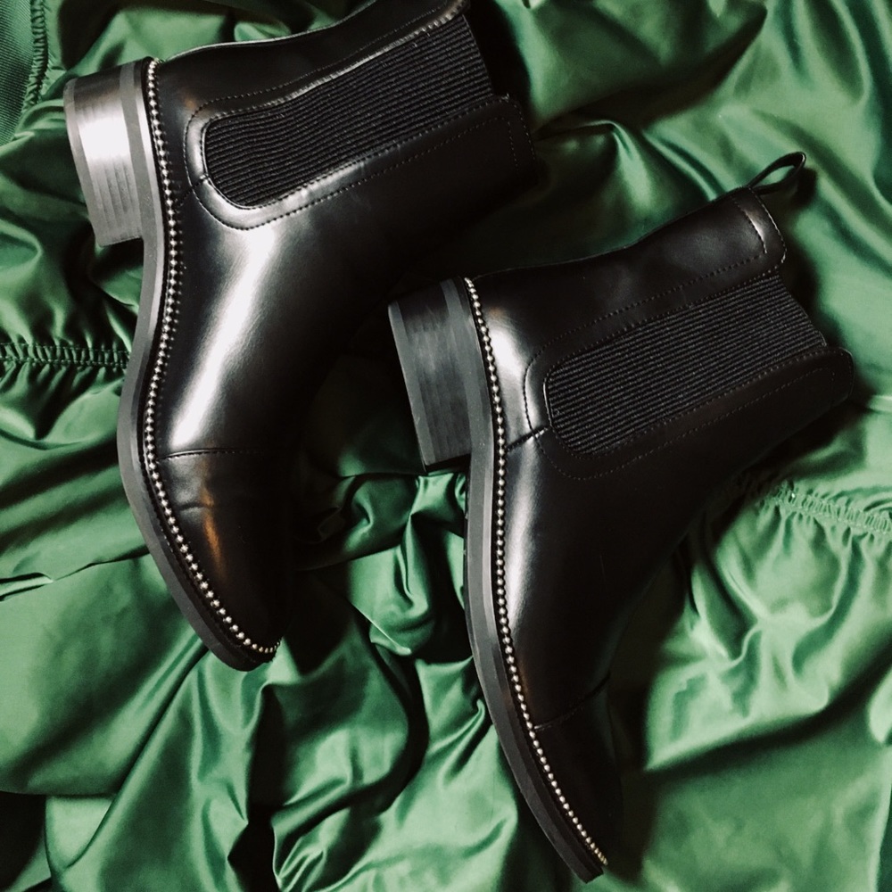 Wide Fit Studded Flat Boots